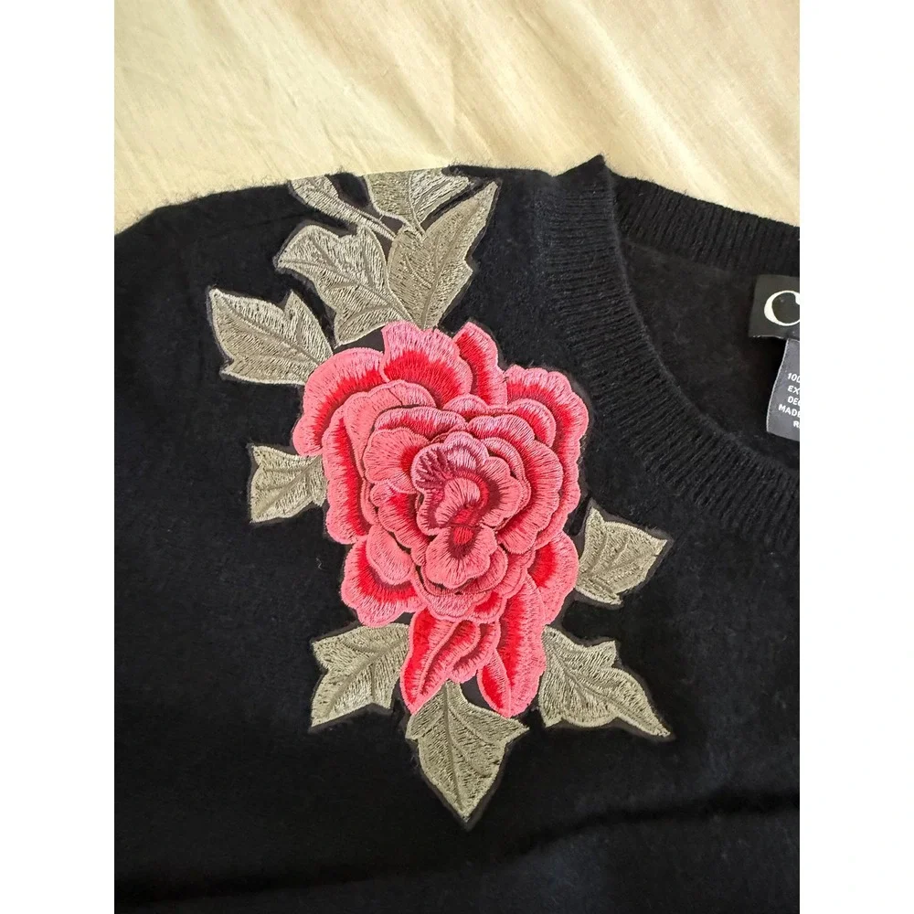 C by Bloomingdale's Black‎ Cashmere Rose Embroidered Sweater XS